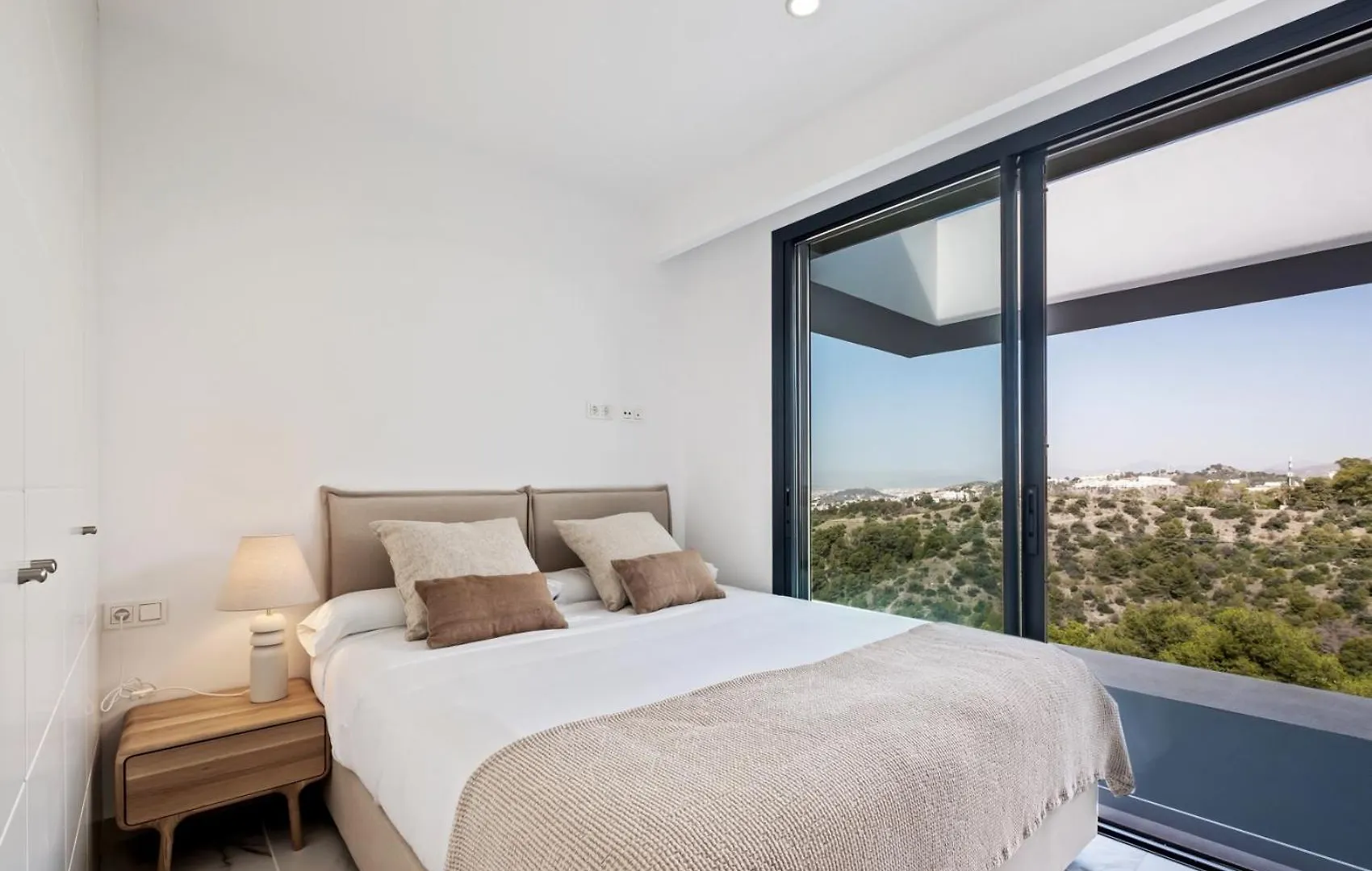 מאלגה Villas Pinares De San Anton - Sea, City, Mountain Views, Close To Beach, Bbq ספרד
